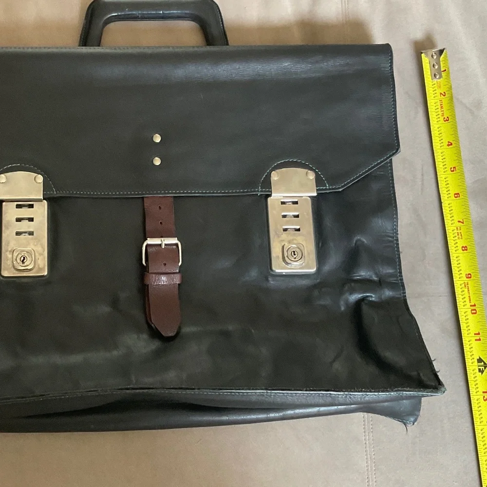 🩵Cheney England briefcase🧵stitching, vintage